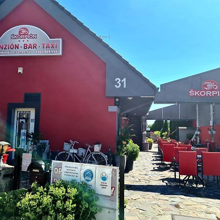 Penzion Skorpion Senec Exteriér fotografie